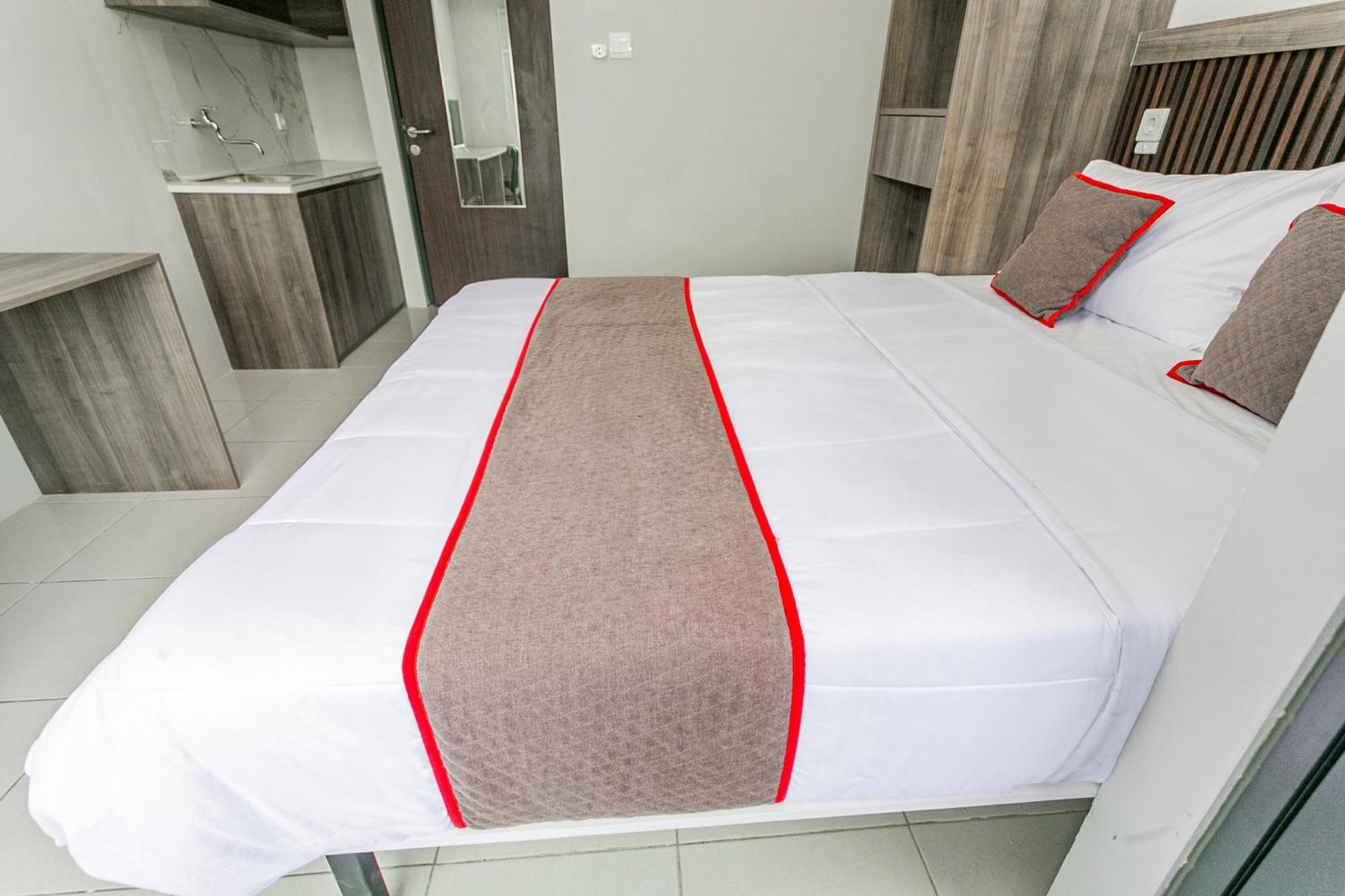 Hotel O Apartment Riverdale Cikarang Near Sgc Mall Bekasi Exterior foto